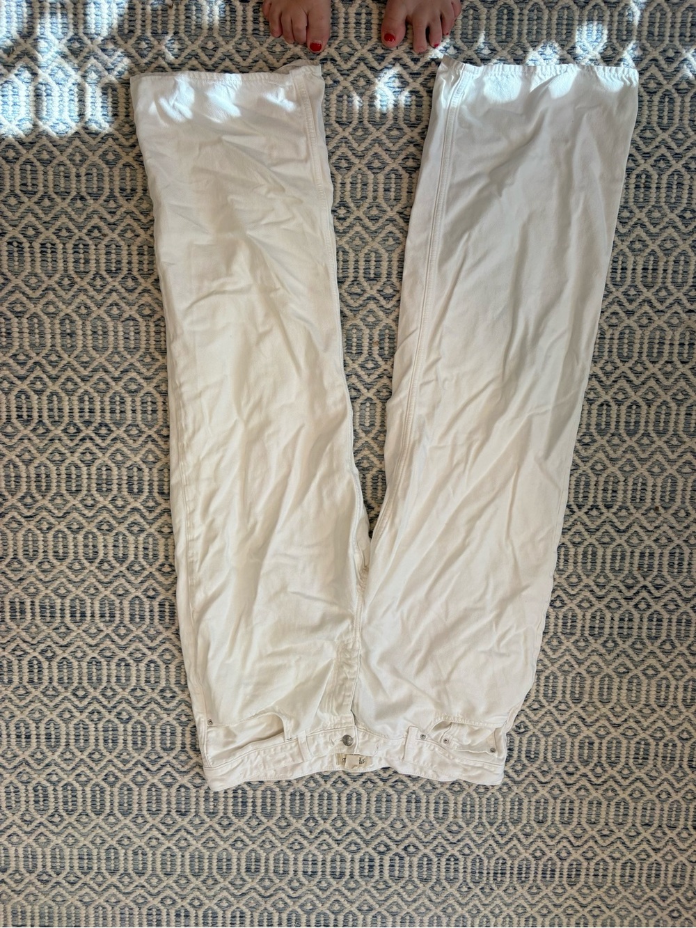 Madewell Low-Slung Baggy Jean: Airy Denim Edition - Picture 3 of 5